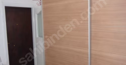 ORTAKÖY’DE CADDE ÜZERİNDE SAHİLE YAKIN ARA KAT YATIRIMLIK DAİRE