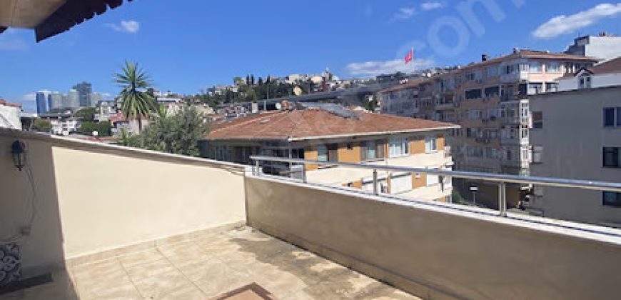 Ortaköy’De Sahile Yakın Konumda Manzaralı Teraslı 3+1 Daire