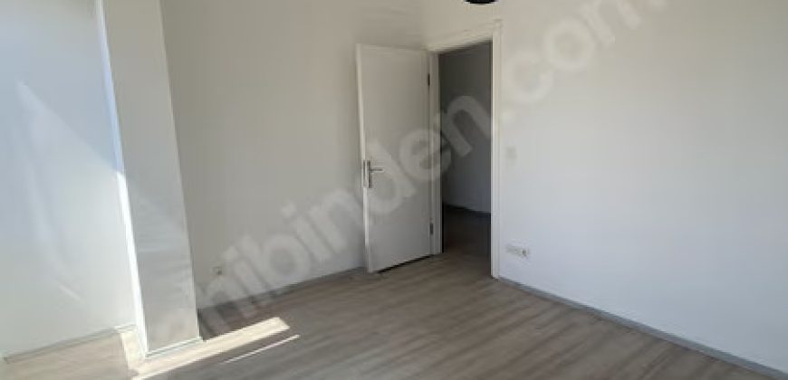 Ortaköy’De Sahile Yakın Konumda Manzaralı Teraslı 3+1 Daire